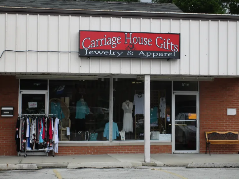 Carriage House Gifts & Fashion