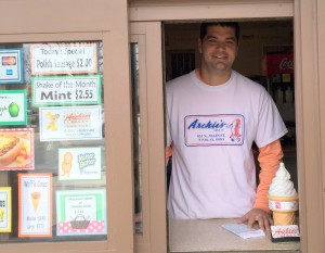 Looking for hidden gems in Hancock County? Look no further than Archie's Drive-Thru in Findlay! Great ice cream, shredded chicken sandwiches, coney dogs and more make Archie's a great warm-weather stop! • VisitFindlay.com