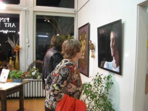 Follow our step-by-step guide to enjoy and make the most of ArtWalk, a bi-annual event taking place in Downtown Findlay with gallery openings and live music! • VisitFindlay.com