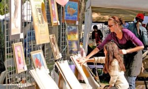Visit Findlay Blogger Paula invites you to her hometown for the Bluffton Arts and Crafts Festival! Live music, family activities, art vendors & more await! • VisitFindlay.com