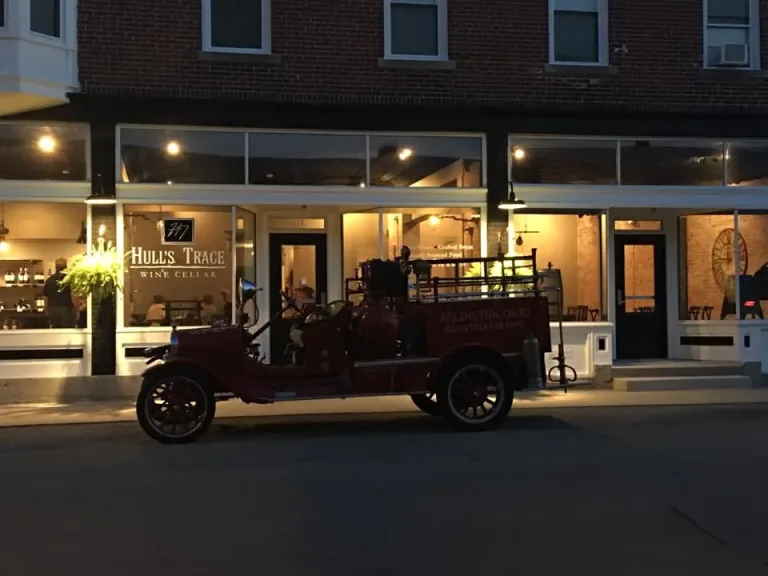 Hull's Trace Wine & Gathering House