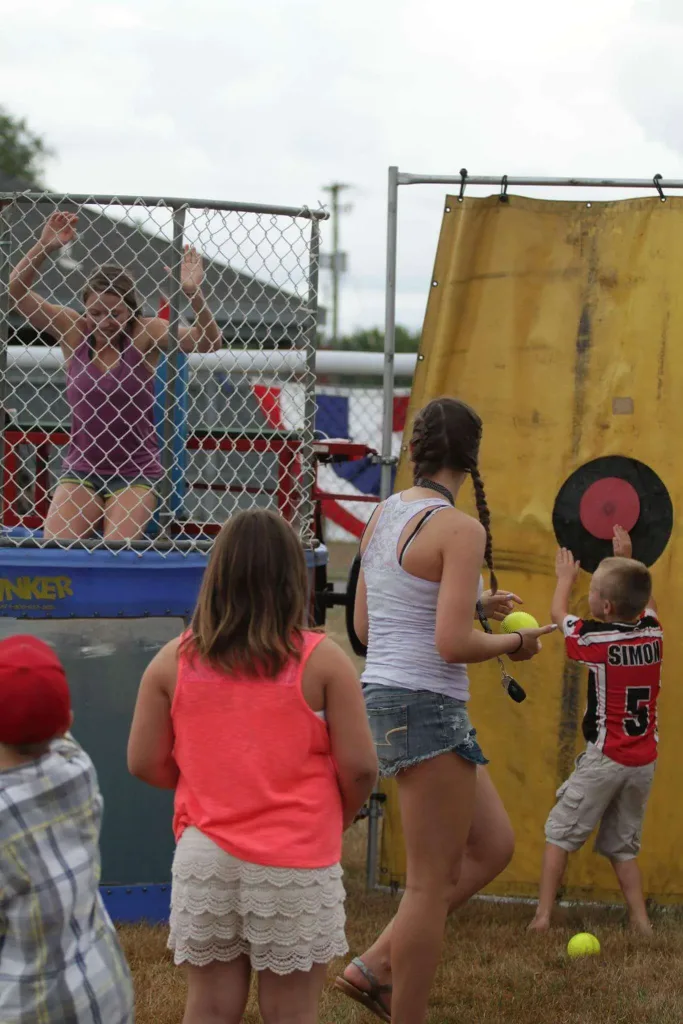 Visit Findlay's Danielle breaks down the top three things that she is looking forward to during this year's Arlington Village Festival in Arlington, Ohio! • VisitFindlay.com