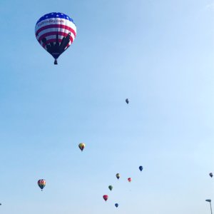 Visit Findlay Blogger Julie Brown shares the magical experience of catching the Flag City BalloonFest hot air balloons in the air!  •  VisitFindlay.com