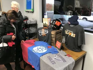 Visit Findlay Blogger Kellie shares her go-to places to Shop Small year-round and find the perfect gifts for every occasion! • VisitFindlay.com