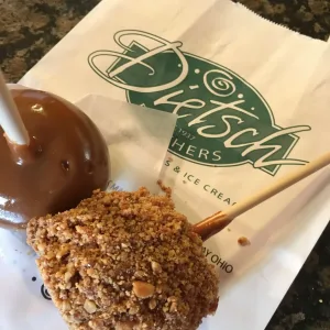 Visit Findlay Blogger Kellie shares her go-to places to Shop Small year-round and find the perfect gifts for every occasion! • VisitFindlay.com