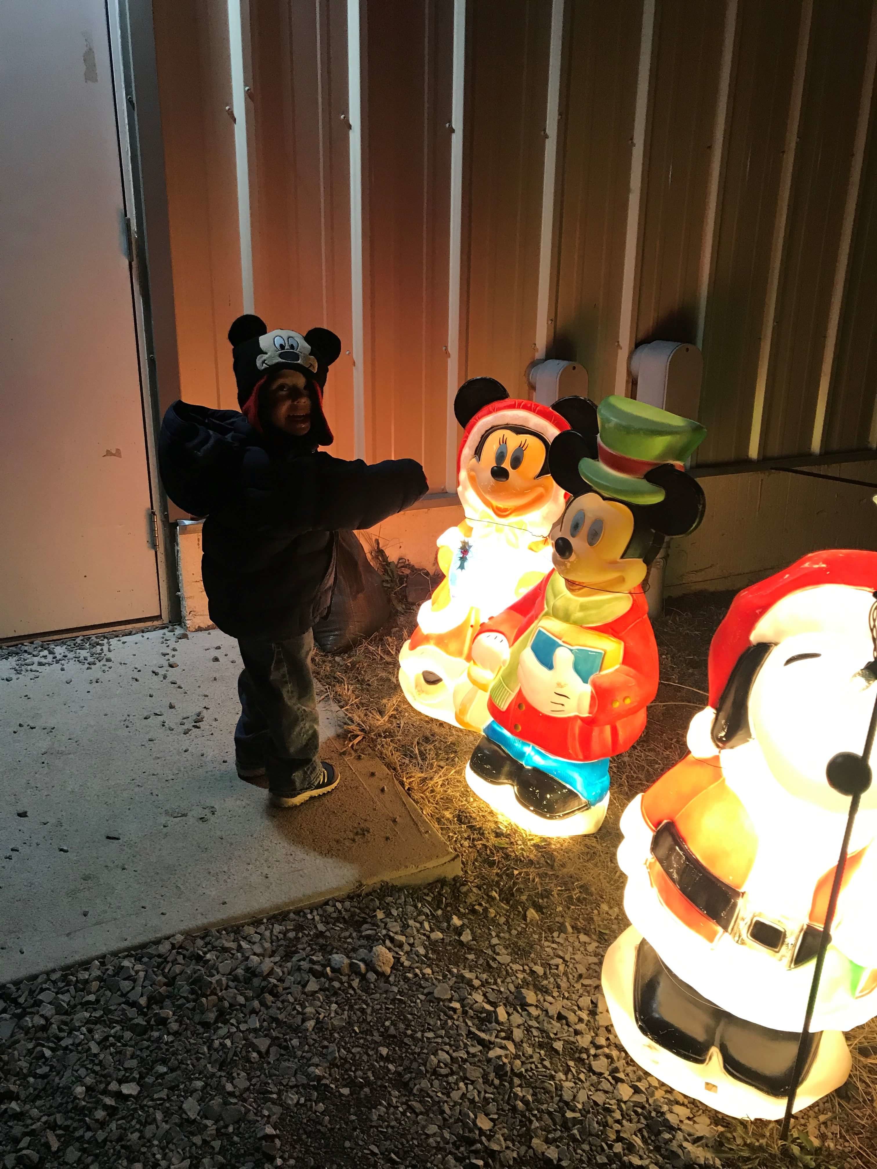 Visit Findlay's Danielle shares her magical first trip to NWORRP's North Pole Express with train rides, elves, decorations and lights and Santa, of course! • VisitFindlay.com
