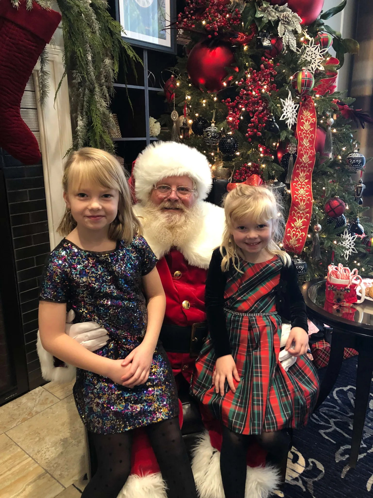 Visit Findlay director Alissa Preston shares her top ten favorite things about Findlay at Christmas, like WinterFest, luminaries, champagne, and tacos! • VisitFindlay.com