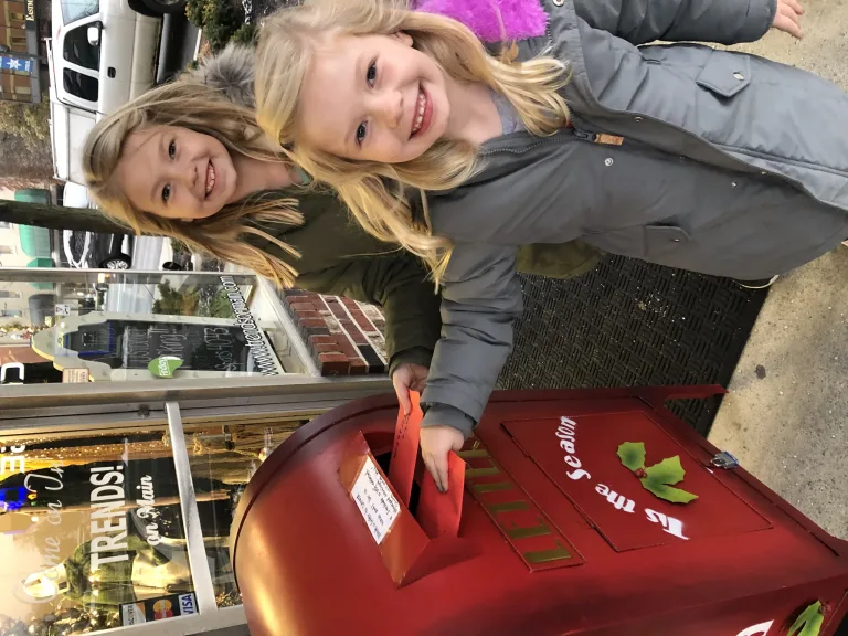 Downtown Findlay is a great place for your family to spend a weekend day.  Enjoy local shops, a coffee and sweets date, a workout, and an overall great day!  •  VisitFindlay.com