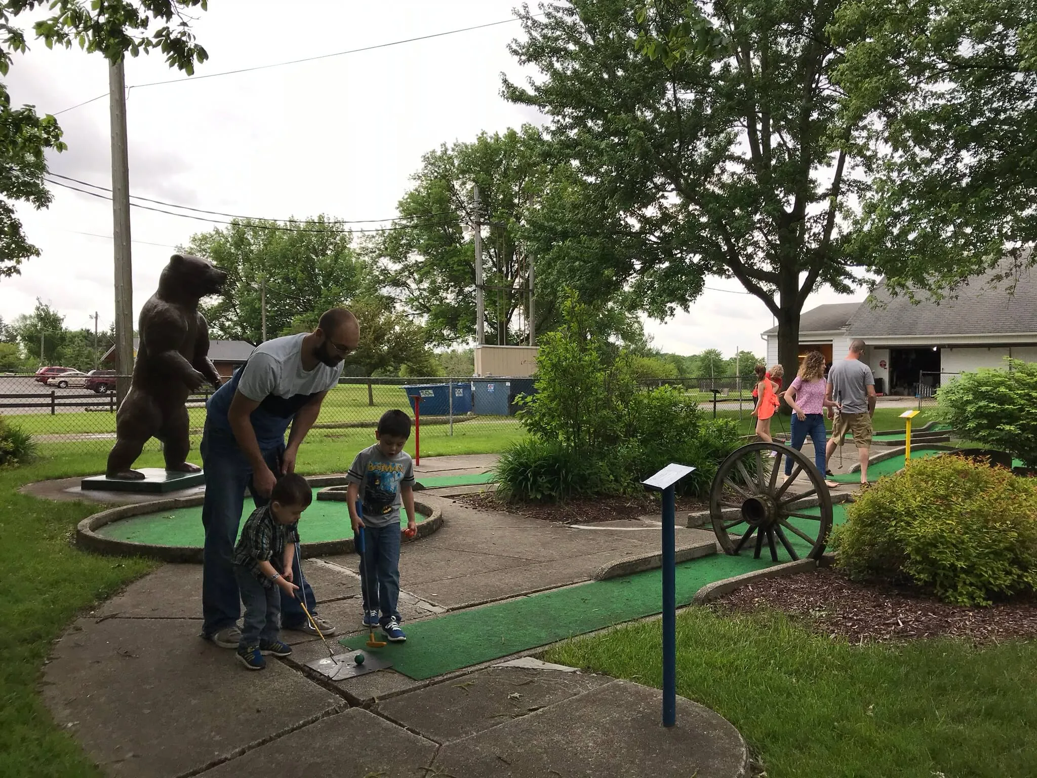 Visit Findlay’s Danielle and her family have implemented a weekly ice cream for dinner tradition to determine who has the best soft serve ice cream in town! • VisitFindlay.com