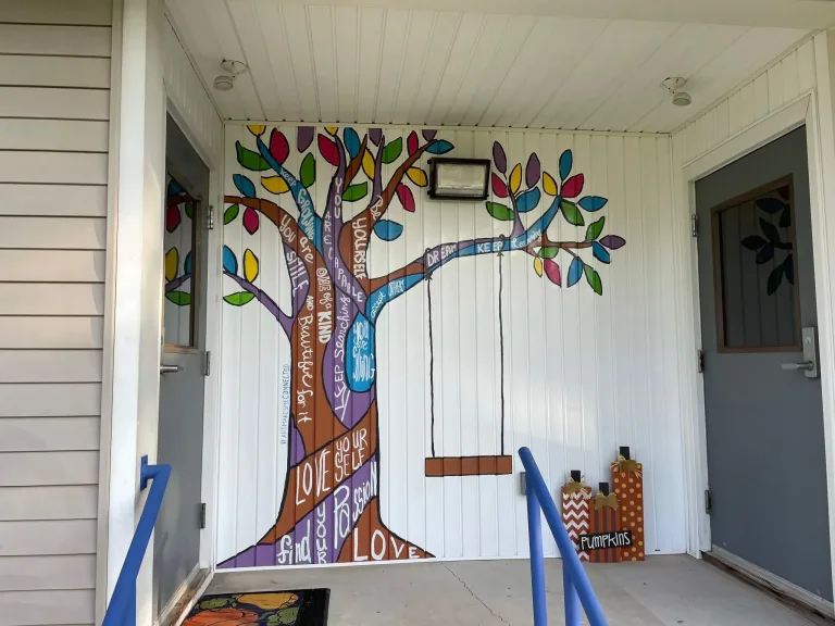 Positivi-Tree mural