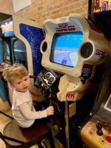 Visit Findlay Blogger Ashley shares her favorite spots to show friends who are visiting over the holiday break - See her suggestions here! • VisitFindlay.com