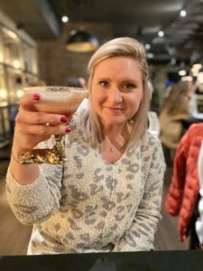 Visit Findlay Blogger Ashley shares her favorite spots to show friends who are visiting over the holiday break - See her suggestions here! • VisitFindlay.com